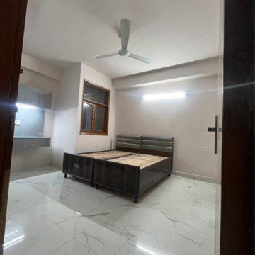 Room in 2 BHK Builder Floor at Pushp Vihar – for Rent