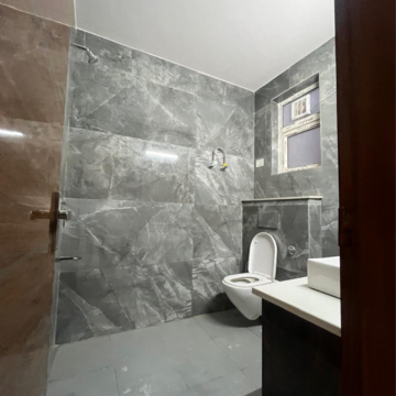 Attached Bathroom in 2 BHK Builder Floor at Pushp Vihar – for Rent