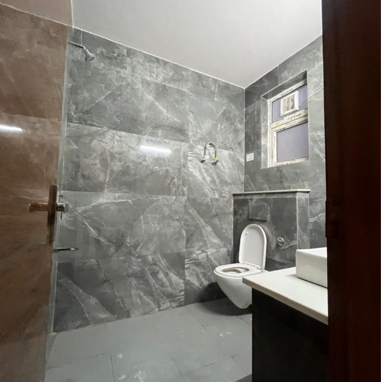 Attached Bathroom, pushp vihar 2 Bedroom 800 Sq.Ft. Builder Floor In Pushp Vihar Delhi 8121081