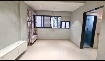 Room in 2 BHK Apartment at Shapoorji Pallonji Vicinia, Powai – for Rent