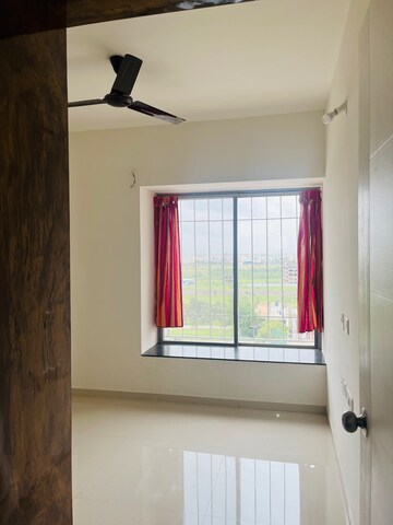 Room in 1 BHK Apartment at Rohan Abhilasha 2, Wagholi – for Rent