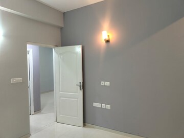 Room in 2 BHK Apartment at Supertech Hues, Sector 68 – for Rent