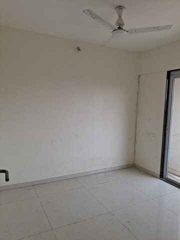 Room in 1 BHK Apartment at JVM Aroma, Kasarvadavali – for Rent