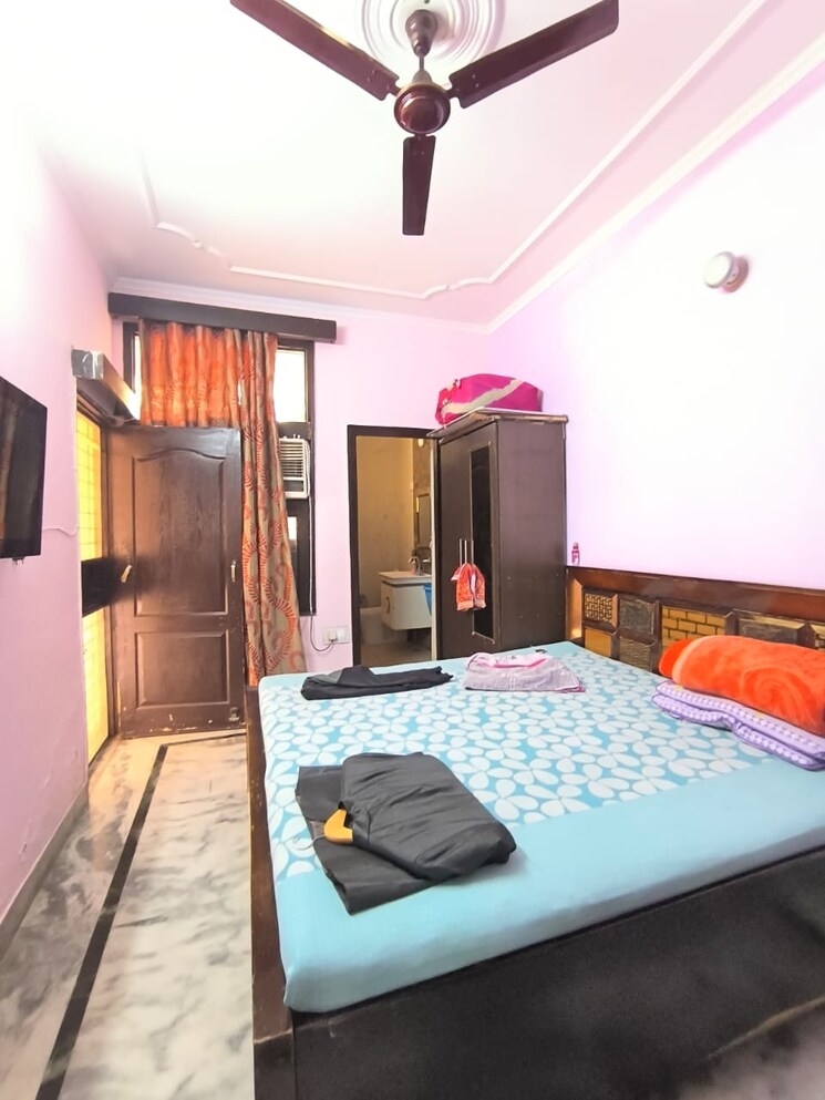 Bedroom, srishti-greenfield-homes 2 Bedroom 950 Sq.Ft. Builder Floor In Green Fields Colony Faridabad 8121301