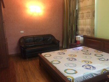Bedroom in 3 BHK Builder Floor at SS The Lilac, Sector 49 – for Rent