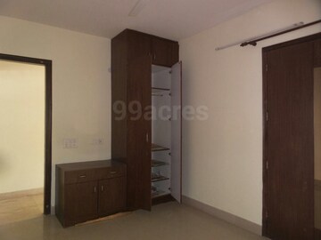 Room in 3 BHK Builder Floor at Eros Rosewood City, Sector 49 – for Rent
