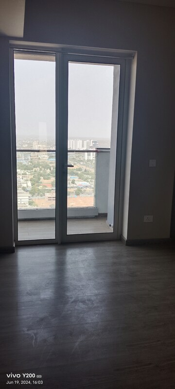 Room in 2 BHK Apartment at M3M Sky City, Sector 65 – for Rent