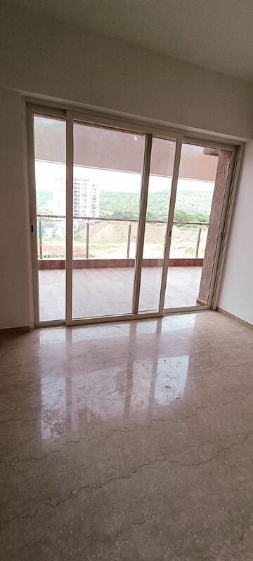 Room in 3 BHK Apartment at Lohia Jain Vallonia Apartments, Bavdhan – for Rent