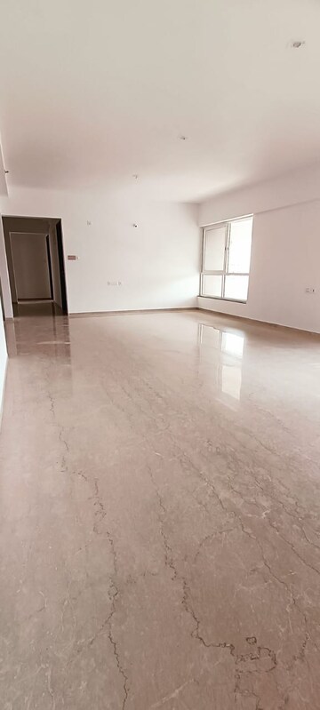 Room in 3 BHK Apartment at Lohia Jain Vallonia Apartments, Bavdhan – for Rent