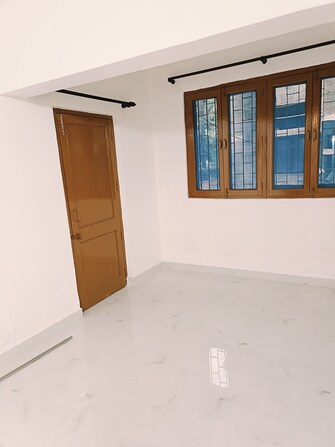 2 BHK Independent House For Rent in Vasundhara Enclave Delhi  8121457