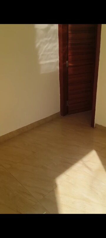 Room in 2 BHK Builder Floor at Palam Vihar Residents Association, Palam Vihar – for Rent