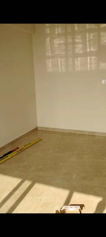 Room in 1 BHK Apartment at Sunteck Maxxworld 3, Naigaon East – for Rent