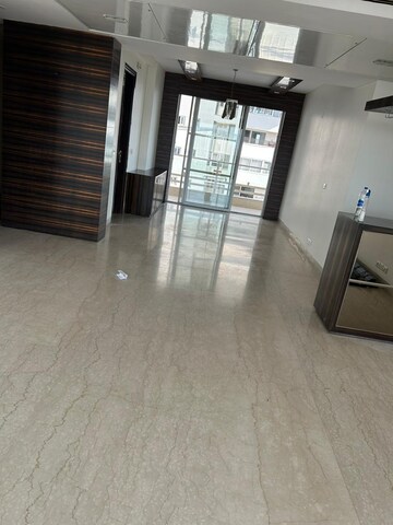 Room in 4 BHK Apartment at Abw La Lagune, Sector 54 – for Rent
