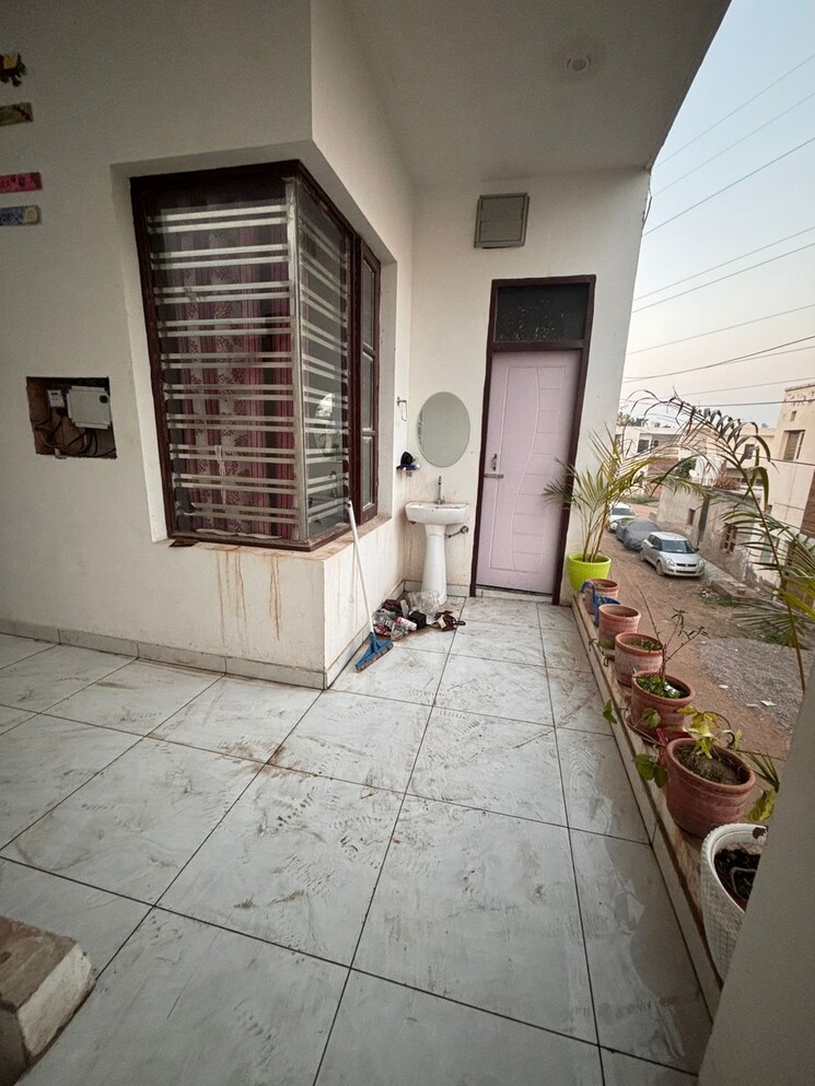 Balcony, sector 115 2 Bedroom 1000 Sq.Ft. Independent House In Sector 115 Mohali 8121621