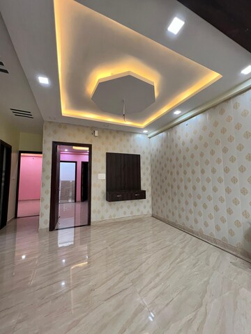 Room in 3 BHK Independent House at Chinhat – for Sale