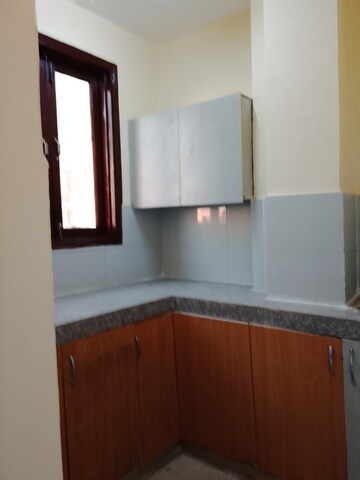 Furnished Amenities in 1 BHK Builder Floor at Saket – for Rent