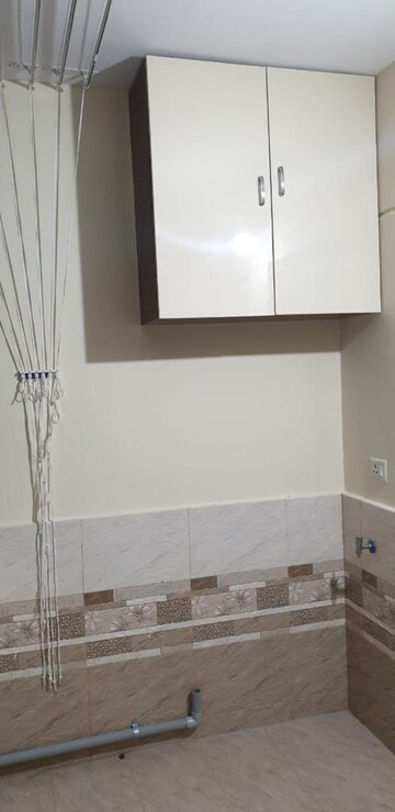Room in 3 BHK Apartment at Vajra Jasmine County, Gachibowli – for Rent