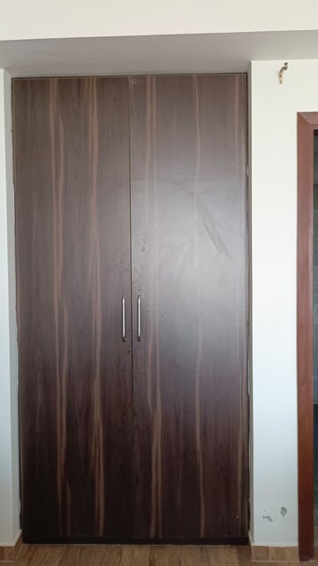 Building Lobby in 3 BHK Apartment at Omaxe Royal Residency Faridabad, Sector 79 – for Rent