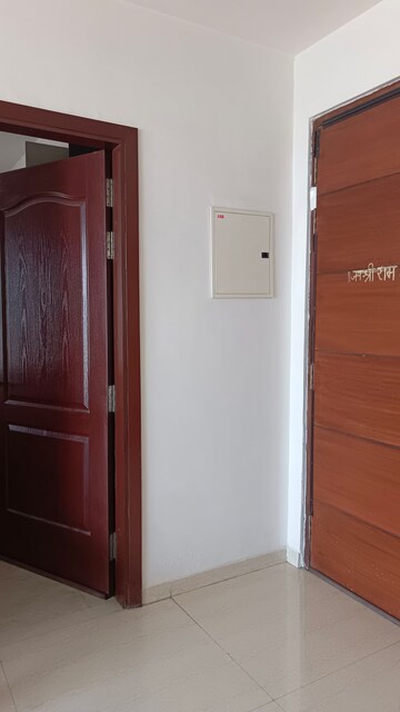 Furnished Amenities in 3 BHK Apartment at Omaxe Royal Residency Faridabad, Sector 79 – for Rent