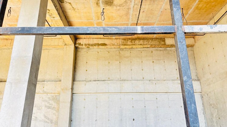 undefined, ska-arcadia Commercial Shop 350 Sq.Ft. In Wave City Ghaziabad 8121930