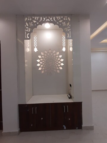 Furnished Amenities in 4 BHK Builder Floor at Parklands, Sector 85 – for Sale