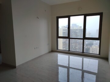 Room in 4 BHK Apartment at Sheth Auris Serenity Tower 1, Malad West – for Rent