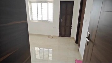 Room in 3 BHK Apartment at Lakshmi Cadillac, Kondapur – for Rent