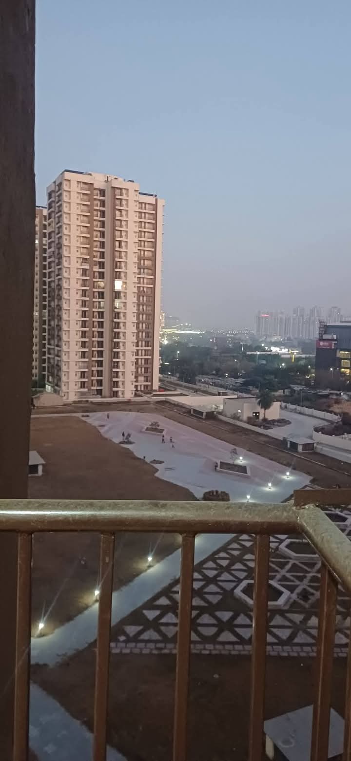 2 BHK Apartment For Sale in Amrapali Golf Homes