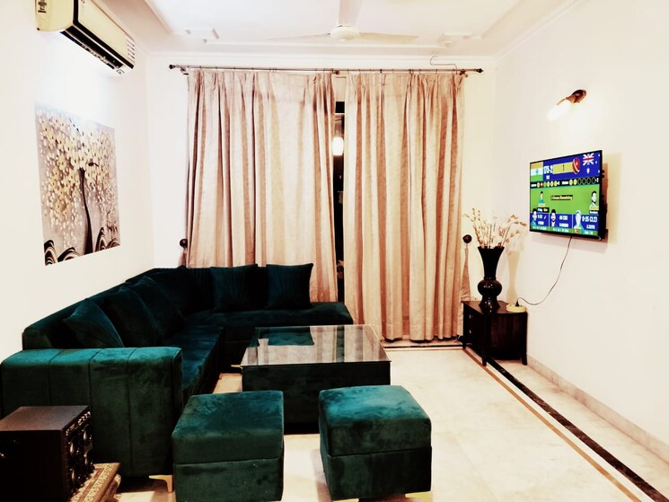 Living Room, tulip-violet 3 Bedroom 1578 Sq.Ft. Apartment In Sector 69 Gurgaon 8122049