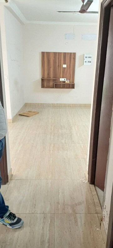 Room in 2 BHK Apartment at Amrapali Terrace Homes, Tech Zone 4 Greater Noida – for Sale