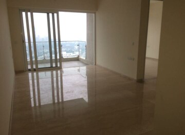 Room in 2 BHK Apartment at LnT Realty Crescent Bay, Parel – for Rent