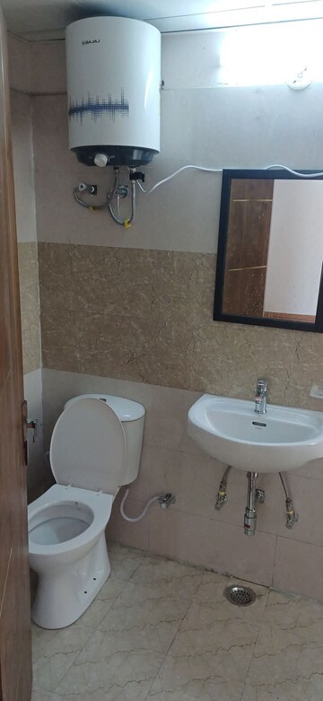 Master Bedroom in 3 BHK Apartment at Amrapali Golf Homes, Sector 4, Greater Noida – for Sale