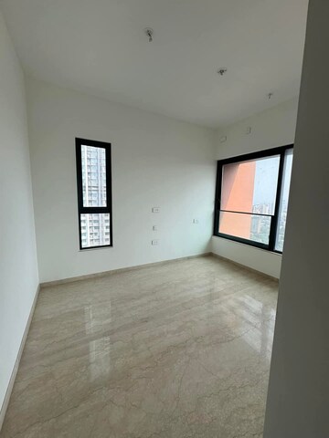 Room in 2 BHK Apartment at Marathon Monte South, Byculla West – for Rent