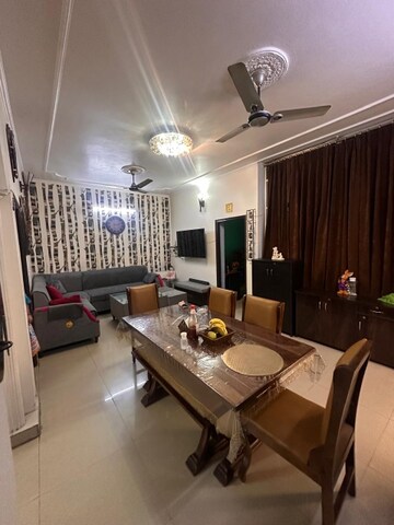 Master Bedroom in 3 BHK Builder Floor at Sector 42 – for Rent