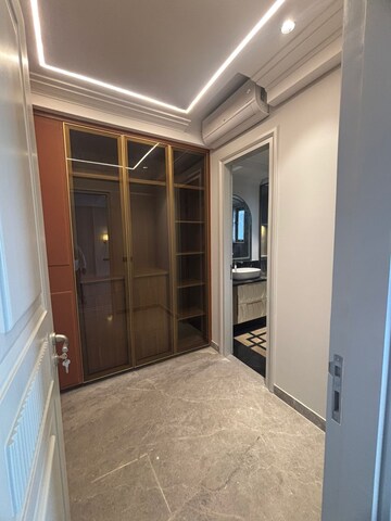 Room in 5 BHK Builder Floor at Sector 60 – for Sale