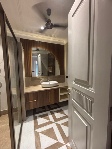 Balcony in 5 BHK Builder Floor at Sector 60 – for Sale