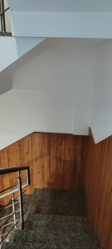 Staircase in 4 BHK Villa at Gangapur Road – for Rent