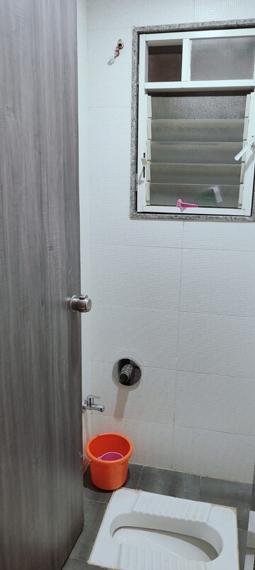 Bathroom in 4 BHK Villa at Gangapur Road – for Rent
