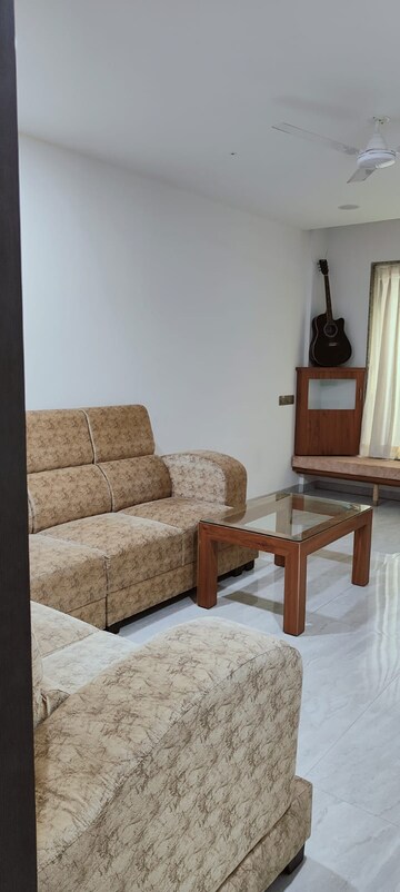 Living Room in 4 BHK Villa at Gangapur Road – for Rent