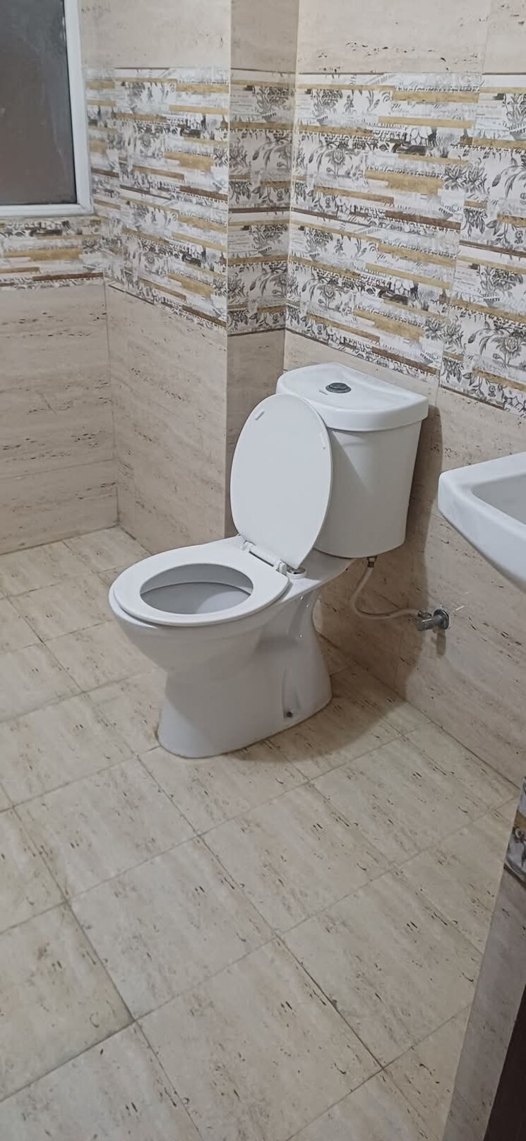 Bathroom, amrapali-golf-homes 3 Bedroom 1595 Sq.Ft. Apartment In Sector 4, Greater Noida Greater Noida 8122464