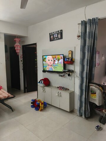 Living Room in 2 BHK Apartment at Signature Global Andour Height, Sector 71 – for Sale