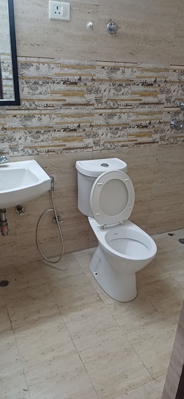 Bathroom in 2 BHK Apartment at Amrapali Dream Valley, Tech Zone 4 Greater Noida – for Sale