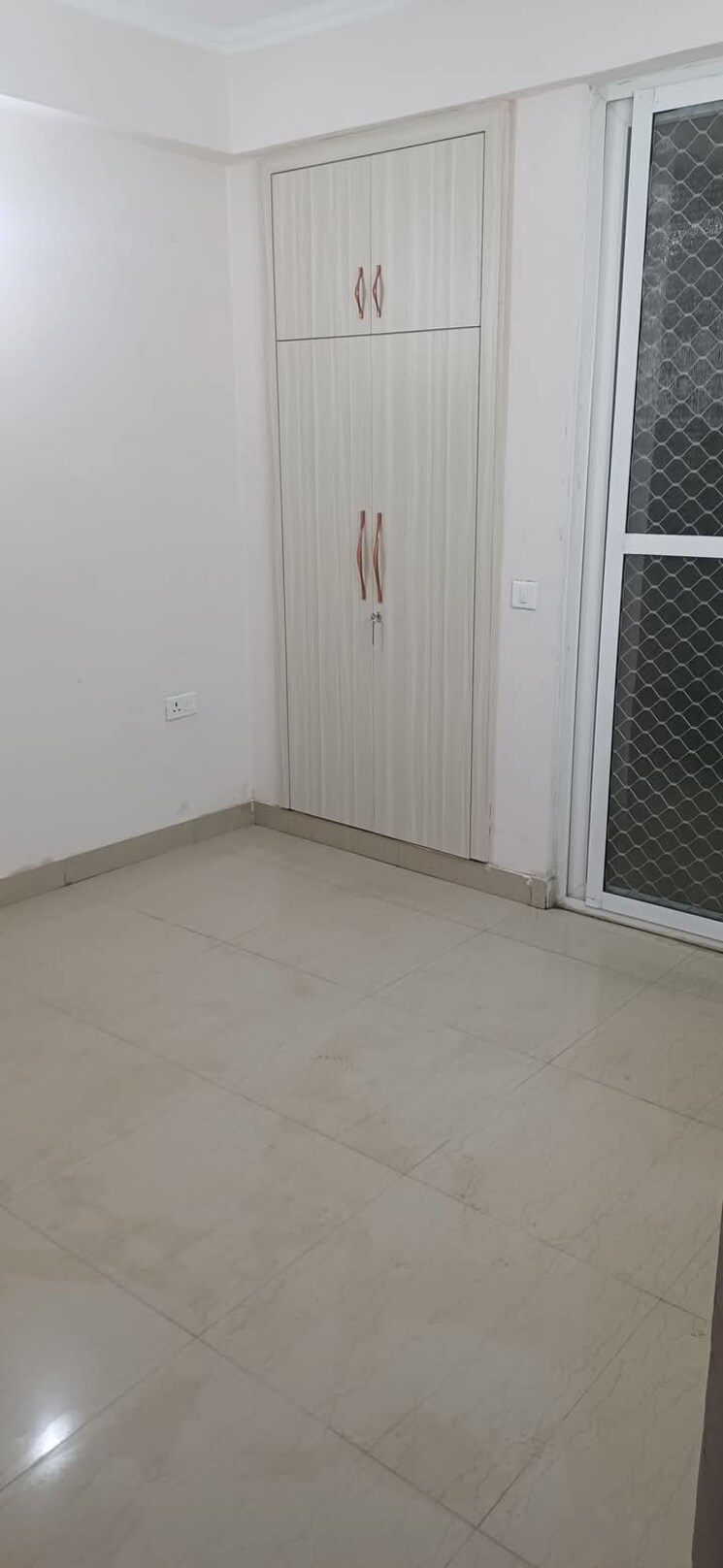 Room, amrapali-dream-valley 2 Bedroom 805 Sq.Ft. Apartment In Tech Zone 4 Greater Noida Greater Noida 8122501