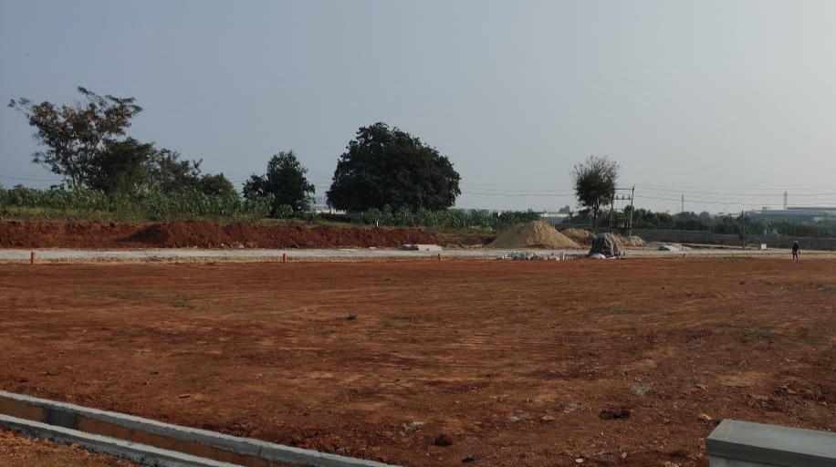 Plot For Sale in Us Plot 