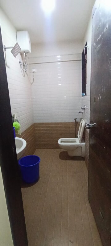 Bathroom in 2 BHK Apartment at Riverdale Tower, Andheri East – for Rent