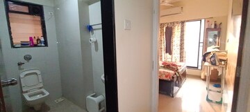 Master Bedroom in 2 BHK Apartment at Riverdale Tower, Andheri East – for Rent
