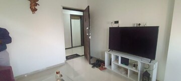 Room in 2 BHK Apartment at Riverdale Tower, Andheri East – for Rent