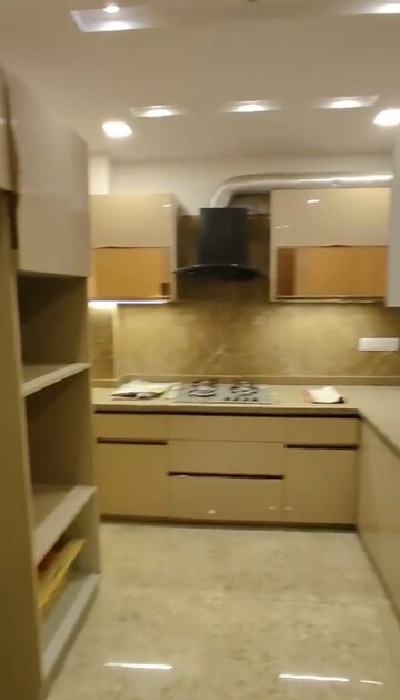 Furnished Amenities in 3 BHK Builder Floor at Ansal Sushant Lok I, Sector 43 – for Rent