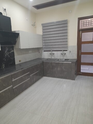 3 BHK Apartment For Rent in Trishla City, Patiala Road