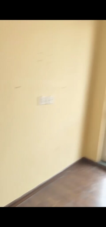 Room in 3 BHK Apartment at BPTP Parkland Pride, Sector 77 – for Rent